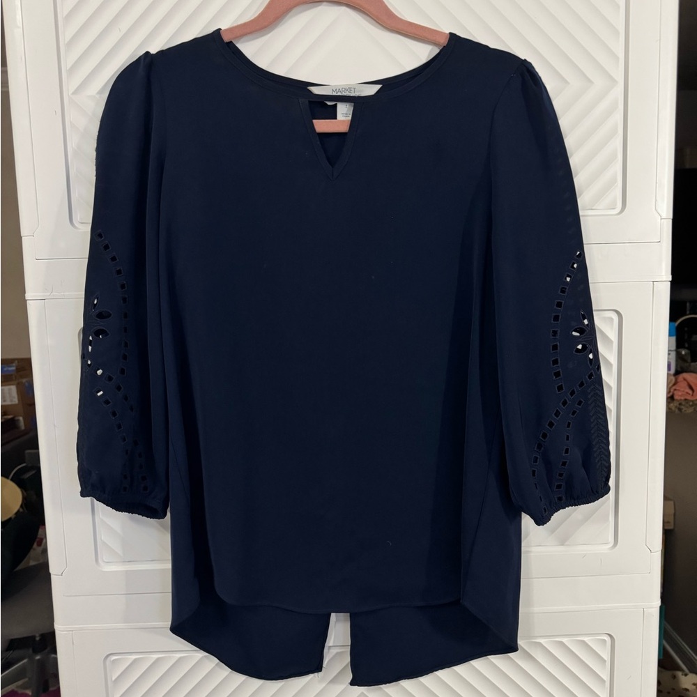 Market and Spruce long sleeve blouse.